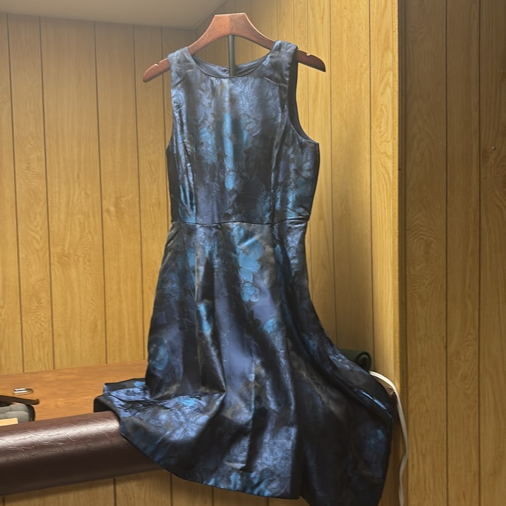 🆕 Sleeveless Cocktail Dress Size 8 w/ matching sparkly belt & pockets